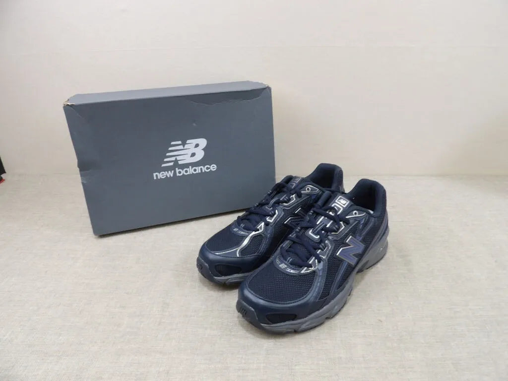 NEW BALANCE - Taille 44 - Sneakers modèle U740 coloris noir
